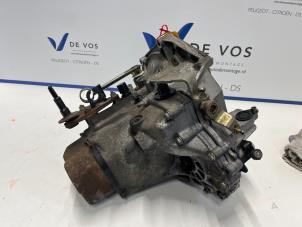 Usados Caja de cambios Peugeot 206 CC (2D) 1.6 16V Precio € 250,00 Norma de margen ofrecido por De Vos Autodemontagebedrijf