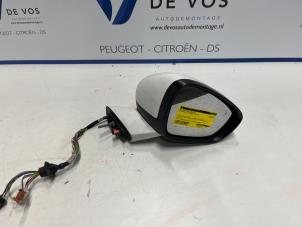 Używane Lusterko zewnetrzne prawe Citroen C4 Picasso (3D/3E) 2.0 Blue HDI 150 Cena € 400,00 Procedura marży oferowane przez De Vos Autodemontagebedrijf