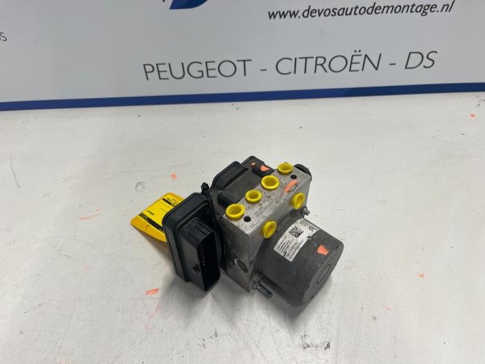 Usagé Bloc ABS Citroen C4 Picasso (3D/3E) 2.0 Blue HDI 150 Prix € 250,00 Règlement à la marge proposé par De Vos Onderdelen