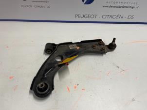 Usagé Bras de suspension avant droit Peugeot 3008 Prix € 90,00 Règlement à la marge proposé par De Vos Autodemontagebedrijf