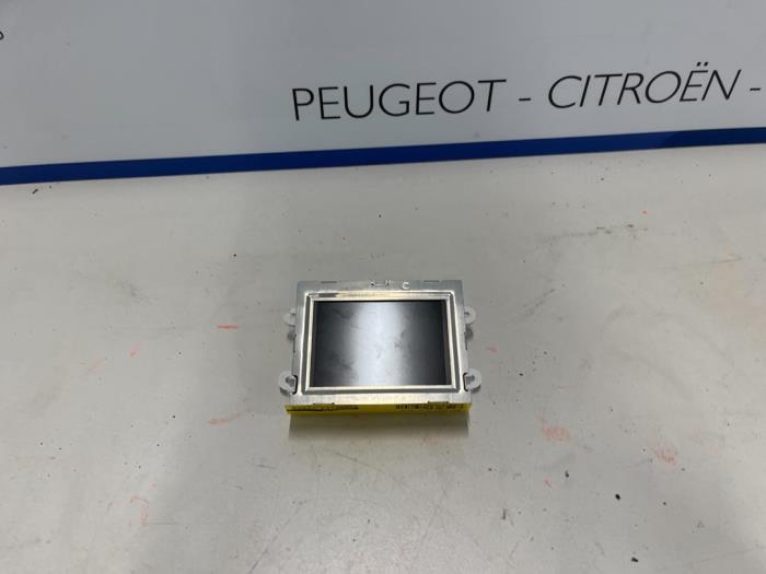 Begagnade Innerdisplay Peugeot 2008 (CU) 1.2 Vti 12V PureTech Pris € 70,00 Marginaltabell erbjuds av De Vos Onderdelen