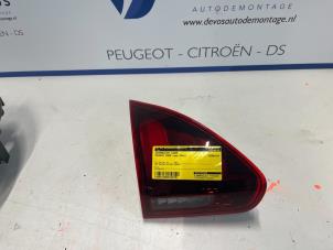Usagé Feu arrière gauche Peugeot 2008 (CU) 1.2 Vti 12V PureTech Prix € 70,00 Règlement à la marge proposé par De Vos Autodemontagebedrijf