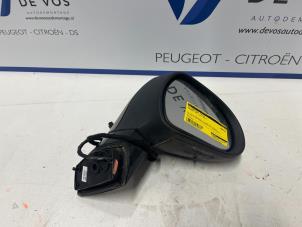 Used Wing mirror, right Peugeot 207 CC (WB) 1.6 16V Price € 80,00 Margin scheme offered by De Vos Autodemontagebedrijf