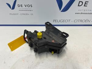Used Particulate filter tank Peugeot 308 Price € 100,00 Margin scheme offered by De Vos Autodemontagebedrijf