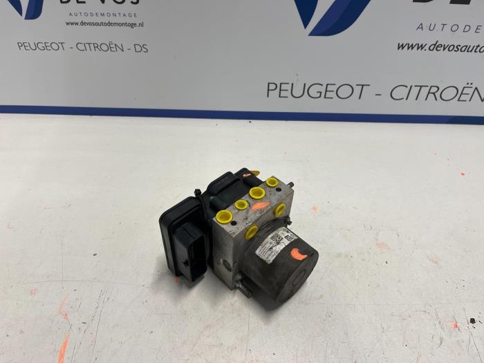 ABS-pump Citroen C3 (SX/SW), 2016 1.2 Vti 12V PureTech, Halvkombi (Hatchback), Bensin, 1.199cc, 60kW (82pk), FWD, EB2F; HMZ, 2016-07, SXHMZ; SWHMZ (Begagnad)