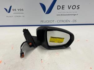 Used Wing mirror, right Peugeot 5008 II (M4/MC/MJ/MR) 1.5 BlueHDi 130 Price € 100,00 Margin scheme offered by De Vos Autodemontagebedrijf