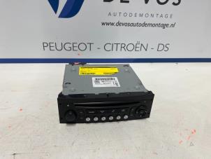 Used Radio CD player Peugeot 207 CC (WB) 1.6 16V Price € 50,00 Margin scheme offered by De Vos Autodemontagebedrijf