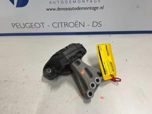 Usagé Support moteur Citroen C3 (SX/SW) 1.2 Vti 12V PureTech Prix € 55,00 Règlement à la marge proposé par De Vos Autodemontagebedrijf