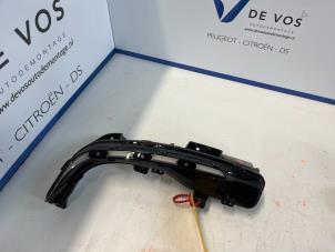 Używane Swiatlo do jazdy dziennej lewe DS Automobiles DS7 Crossback Cena € 80,00 Procedura marży oferowane przez De Vos Autodemontagebedrijf