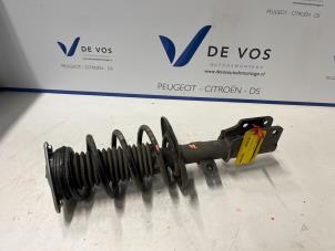 Gebrauchte Stoßdämpferstrebe links vorne Peugeot 5008 Preis € 80,00 Margenregelung angeboten von De Vos Autodemontagebedrijf