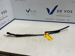 Gebrauchte Scheibenwischerarm vorne Peugeot 308 Preis € 35,00 Margenregelung angeboten von De Vos Autodemontagebedrijf