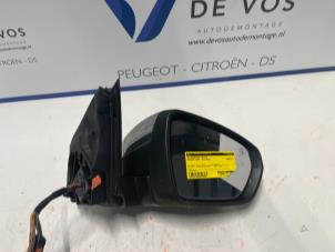 Usagé Rétroviseur droit Peugeot 3008 Prix € 250,00 Règlement à la marge proposé par De Vos Autodemontagebedrijf