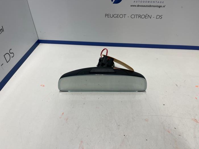 Rear view mirror from a Peugeot 3008 2020