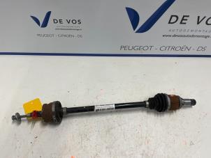 Używane Os napedowa lewy tyl Peugeot 3008 Cena € 250,00 Procedura marży oferowane przez De Vos Autodemontagebedrijf