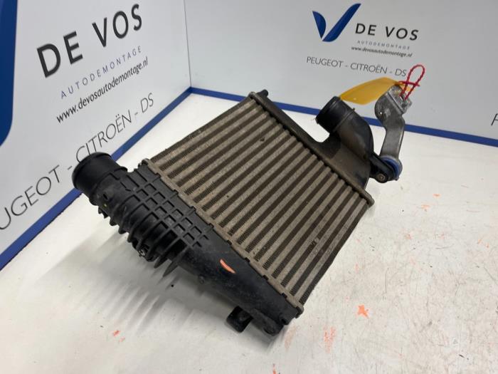 Usados Intercooler Citroen C4 Picasso (3D/3E) 1.6 16V eTHP Precio € 135,00 Norma de margen ofrecido por De Vos Onderdelen