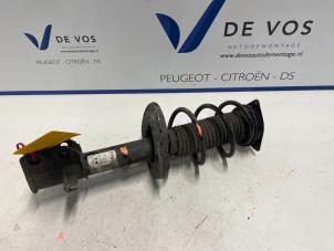 Gebrauchte Stoßdämpferstrebe links vorne Opel Corsa F (UB/UH/UP) 1.2 12V 75 Preis € 100,00 Margenregelung angeboten von De Vos Autodemontagebedrijf
