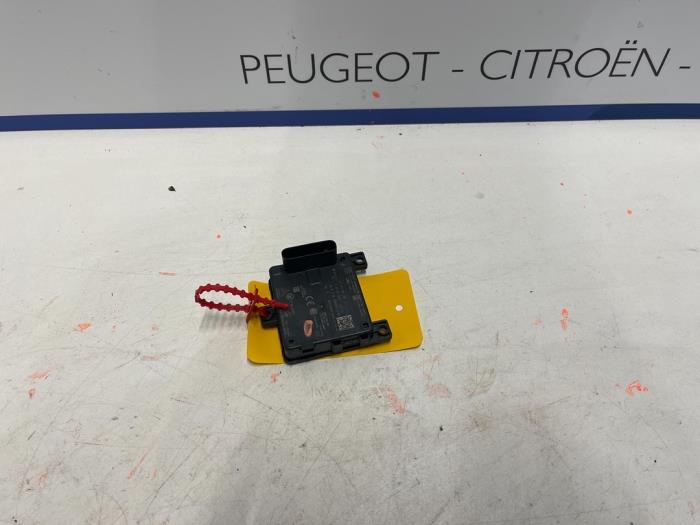Begagnade Radarsensor Peugeot 408 Pris € 90,00 Marginaltabell erbjuds av De Vos Onderdelen