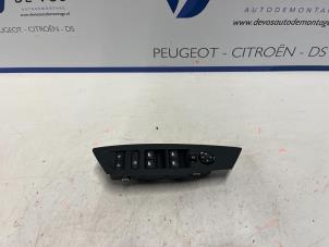 Usados Interruptor combinado de ventanillas Peugeot 408 Precio € 115,00 Norma de margen ofrecido por De Vos Autodemontagebedrijf