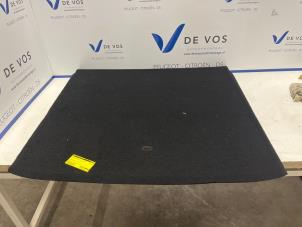 Usados Alfombrilla de maletero DS Automobiles DS7 Crossback Precio € 135,00 Norma de margen ofrecido por De Vos Autodemontagebedrijf