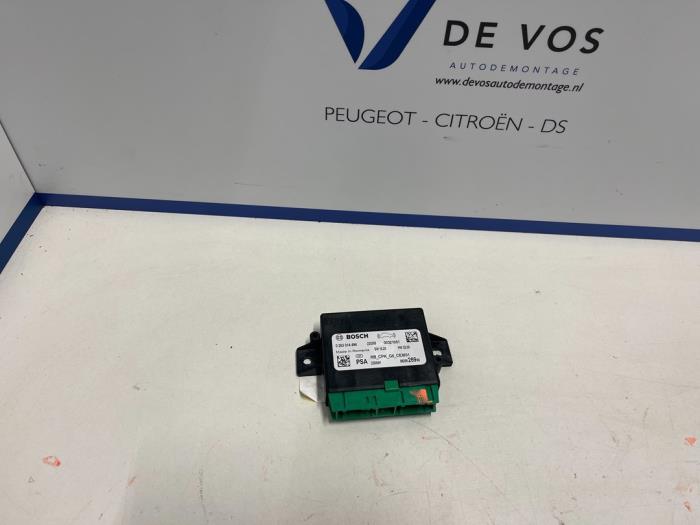 Begagnade PDC-modul Peugeot 3008 II (M4/MC/MJ/MR) 2.0 GT BlueHDi 180 16V Pris € 90,00 Marginaltabell erbjuds av De Vos Onderdelen