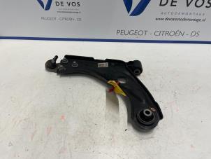 Usagé Bras de suspension avant gauche Peugeot 3008 Prix € 90,00 Règlement à la marge proposé par De Vos Autodemontagebedrijf