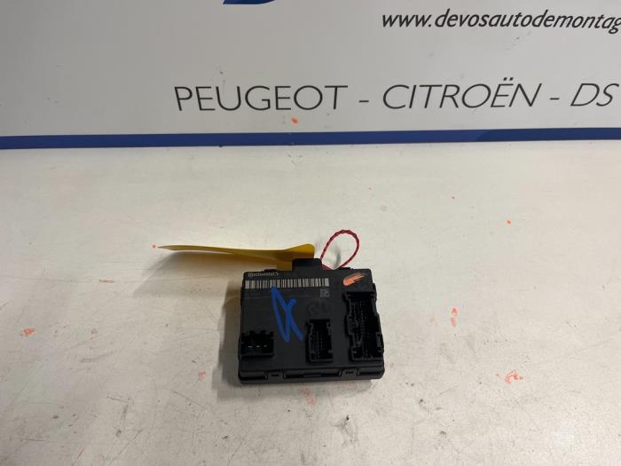 Usagé Ordinateur divers Peugeot 408 1.2 12V Hybrid 136 Prix € 180,00 Règlement à la marge proposé par De Vos Onderdelen