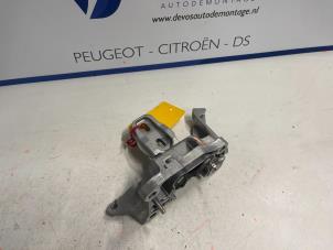 Used Gearbox mount Citroen C4 Berline (BA/BB/BC) 1.5 Blue HDi 130 16V Price € 60,00 Margin scheme offered by De Vos Autodemontagebedrijf
