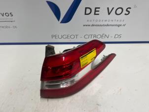 Usados Luz trasera derecha Peugeot 308 SW (L4/L9/LC/LJ/LR) 1.5 BlueHDi 130 Precio € 135,00 Norma de margen ofrecido por De Vos Autodemontagebedrijf