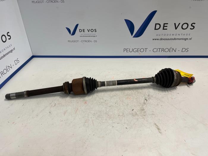 Front drive shaft, right from a Peugeot 308 SW (L4/L9/LC/LJ/LR) 1.5 BlueHDi 130 2018