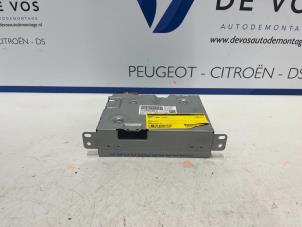 Used Radio Opel Combo Cargo 1.5 CDTI 100 Price € 450,00 Margin scheme offered by De Vos Autodemontagebedrijf