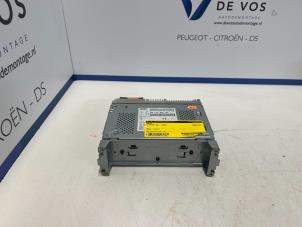 Używane Radio Citroen DS 3 1.2 12V PureTech 110 S&S Cena € 350,00 Procedura marży oferowane przez De Vos Autodemontagebedrijf