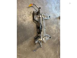 Usados Subchasis Peugeot 208 II (UB/UH/UP) 1.2 Vti 12V PureTech 75 Precio € 160,00 Norma de margen ofrecido por De Vos Onderdelen