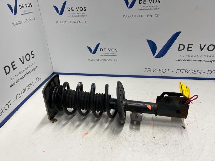 Front shock absorber rod, left from a Peugeot Expert (VA/VB/VE/VF/VY) 2.0 Blue HDi 180 16V 2017