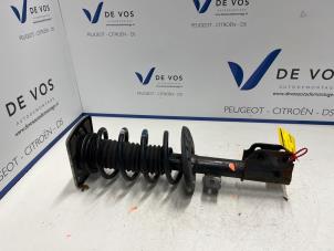 Used Front shock absorber rod, left Peugeot Expert (VA/VB/VE/VF/VY) 2.0 Blue HDi 180 16V Price € 70,00 Margin scheme offered by De Vos Autodemontagebedrijf