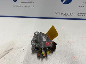 Used Mechanical fuel pump Peugeot Expert Price € 350,00 Margin scheme offered by De Vos Autodemontagebedrijf