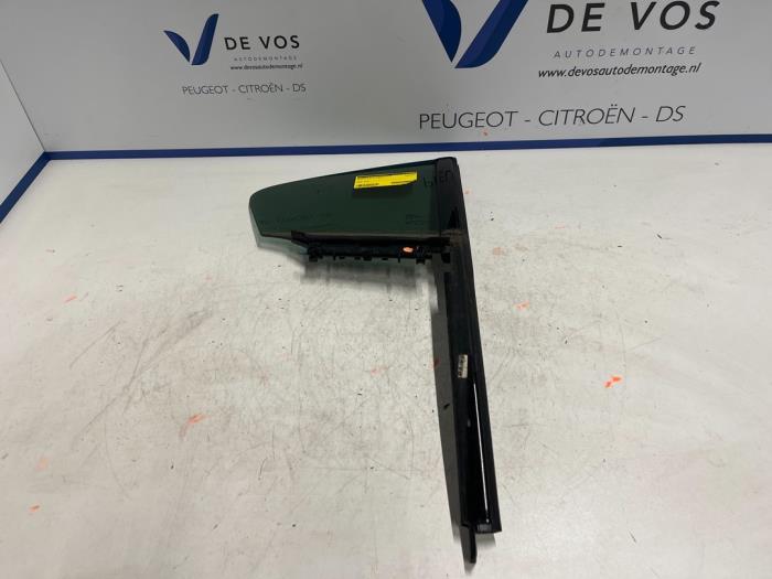Usados Ventanilla triangular derecha detrás Peugeot 508 (F3/FB/FH/FP) 1.6 16V PureTech 180 Precio € 135,00 Norma de margen ofrecido por De Vos Onderdelen