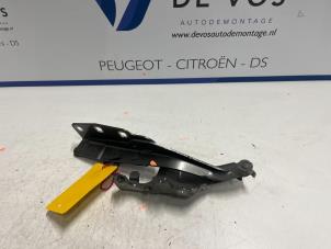 Used Bonnet Hinge Peugeot 508 (F3/FB/FH/FP) 1.6 16V Hybrid Price € 35,00 Margin scheme offered by De Vos Autodemontagebedrijf