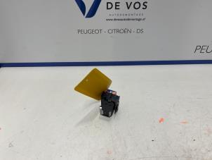 Gebrauchte Handbremse Schalter Peugeot 5008 Preis € 80,00 Margenregelung angeboten von De Vos Autodemontagebedrijf