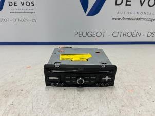 Used Radio CD player Peugeot 5008 I (0A/0E) 1.6 THP 16V Price € 250,00 Margin scheme offered by De Vos Autodemontagebedrijf