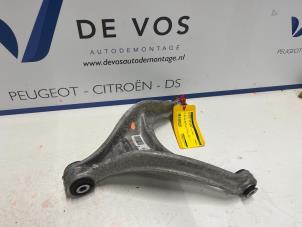 Usagé Bras de suspension arrière gauche DS Automobiles DS7 Crossback Prix € 115,00 Règlement à la marge proposé par De Vos Autodemontagebedrijf
