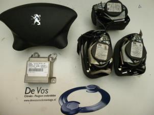 Used Airbag set + module Peugeot Expert (G9) 1.6 HDi 90 Price € 450,00 Margin scheme offered by De Vos Autodemontagebedrijf