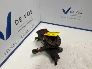 Gebrauchte Achsschenkel rechts vorne Peugeot Expert (VA/VB/VE/VF/VY) 2.0 Blue HDi 120 16V Preis € 100,00 Margenregelung angeboten von De Vos Autodemontagebedrijf