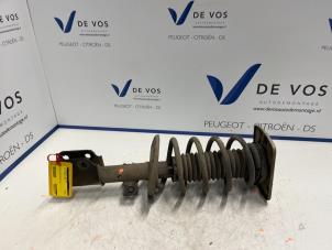 Used Front shock absorber rod, left Peugeot Expert (VA/VB/VE/VF/VY) 2.0 Blue HDi 120 16V Price € 80,00 Margin scheme offered by De Vos Autodemontagebedrijf