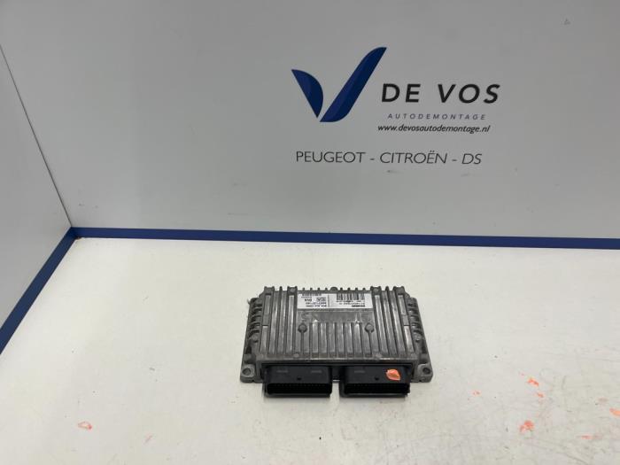 Used Automatic gearbox computer Peugeot 206 (2A/C/H/J/S) 1.4 XR,XS,XT,Gentry Price € 100,00 Margin scheme offered by De Vos Onderdelen