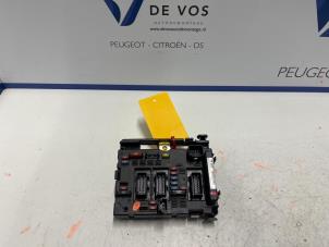 Używane Skrzynka bezpieczników Peugeot 206 (2A/C/H/J/S) 1.4 XR,XS,XT,Gentry Cena € 70,00 Procedura marży oferowane przez De Vos Autodemontagebedrijf