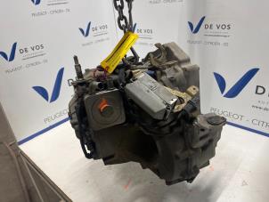 Używane Skrzynia biegów Peugeot 206 (2A/C/H/J/S) 1.4 XR,XS,XT,Gentry Cena € 450,00 Procedura marży oferowane przez De Vos Autodemontagebedrijf