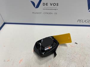 Used Seatbelt tensioner, left Peugeot 2008 (CU) 1.6 Blue HDi 100 Price € 135,00 Margin scheme offered by De Vos Autodemontagebedrijf