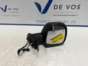 Usagé Rétroviseur extérieur droit Peugeot Partner (EF/EU) 1.5 BlueHDi 100 Prix € 160,00 Règlement à la marge proposé par De Vos Autodemontagebedrijf