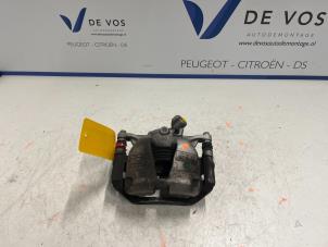 Usados Pinza de freno izquierda delante Peugeot 308 Precio € 90,00 Norma de margen ofrecido por De Vos Autodemontagebedrijf