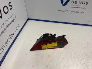 Usagé Feu antibrouillard arrière Peugeot 308 Prix € 45,00 Règlement à la marge proposé par De Vos Autodemontagebedrijf